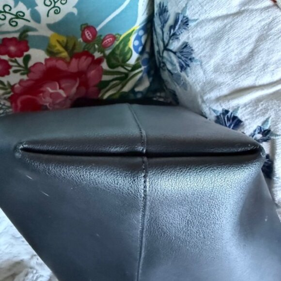 YVES SAINT LAURENT YSL AUTHENTIC BLACK TOTE EAST WEST SHOPPING BLACK GOLD $1490 - Picture 16 of 16